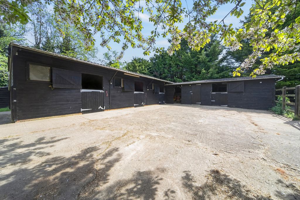 Property photo 3 of 37 Pbox-Img.Jpg