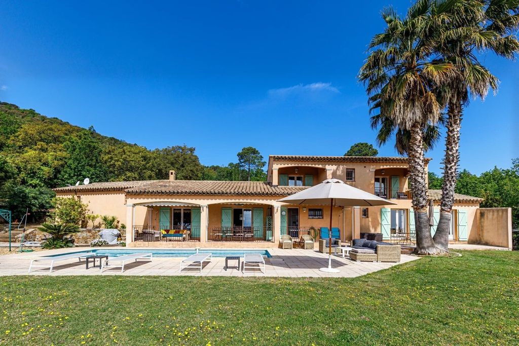 Property photo 1 of 13 4-Bedroom, 4-Bathroom Luxury Villa In Superb Surroundings Near St Tropez.