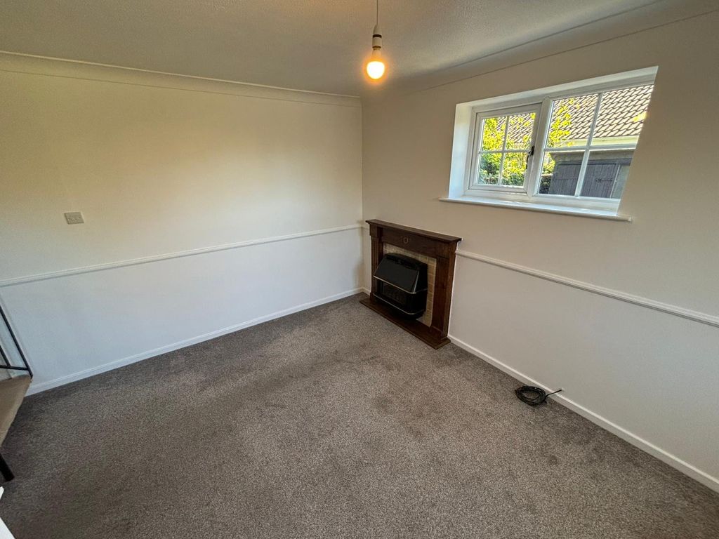 Property photo 2 of 7 Lounge