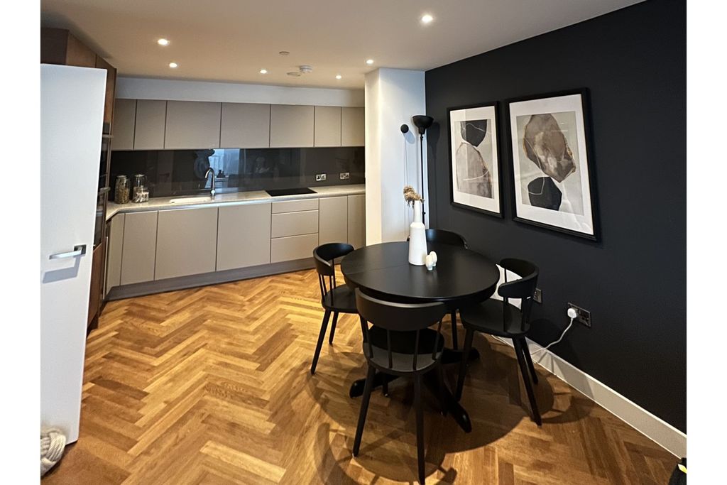 Property photo 3 of 22 Kitchen/Dining Room