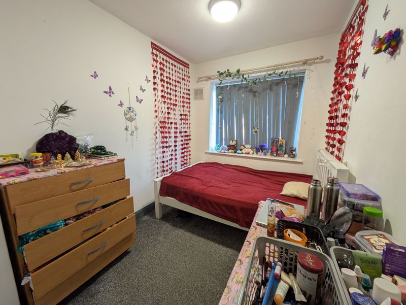 Property photo 1 of 9 Photo 9