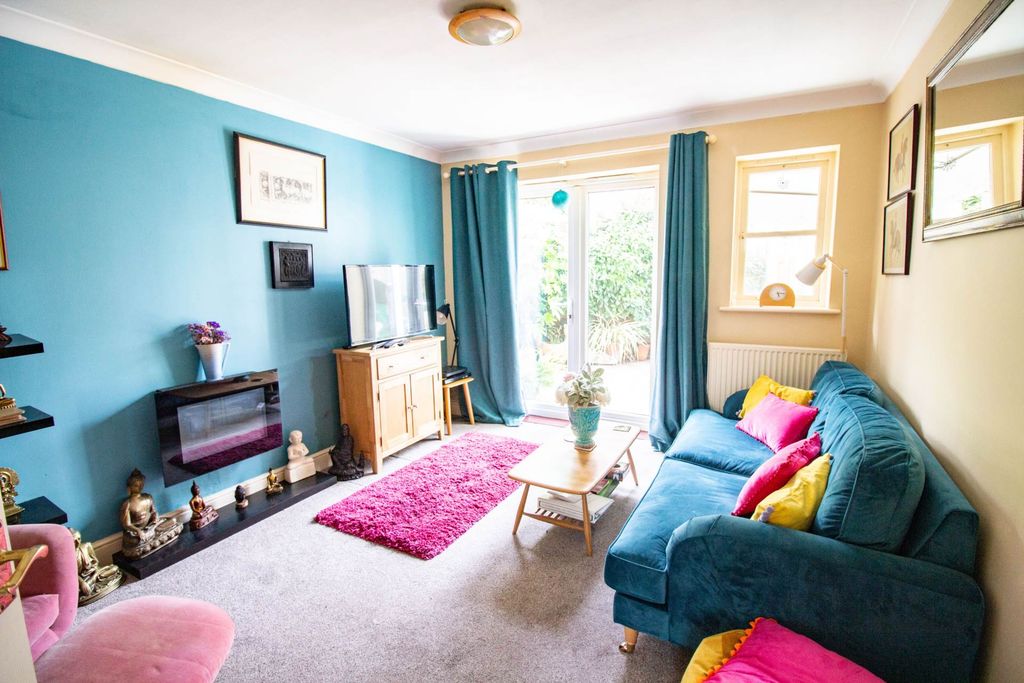 Property photo 2 of 13