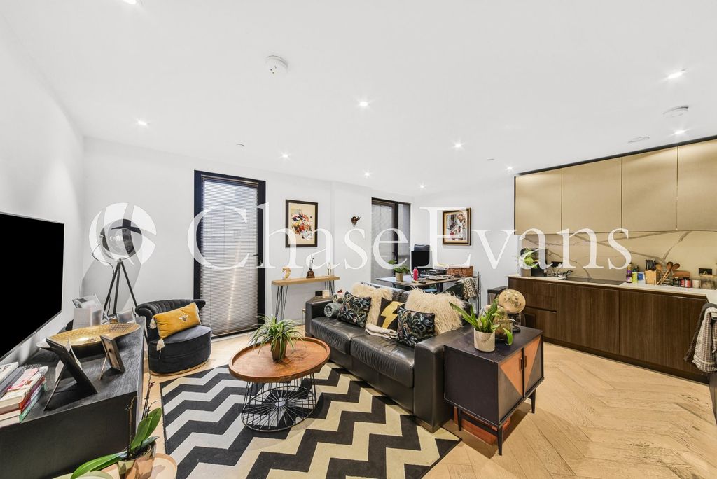 Property photo 1 of 12 Living Area