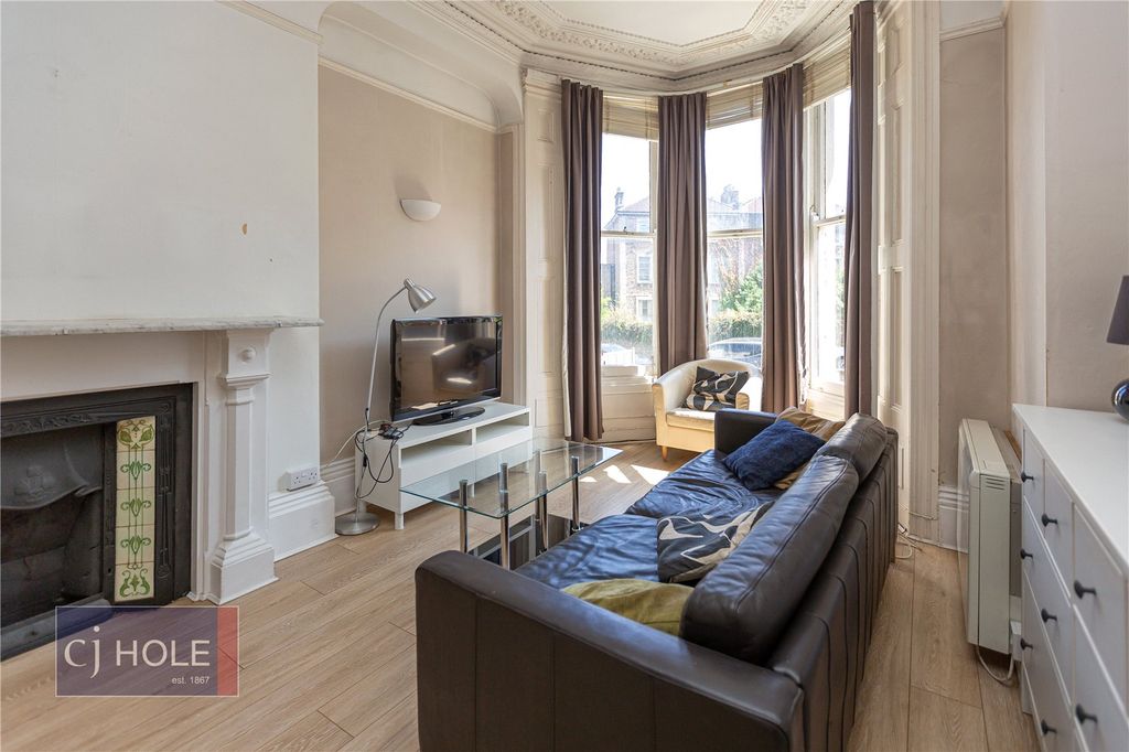 Property photo 2 of 12 Picture No. 19