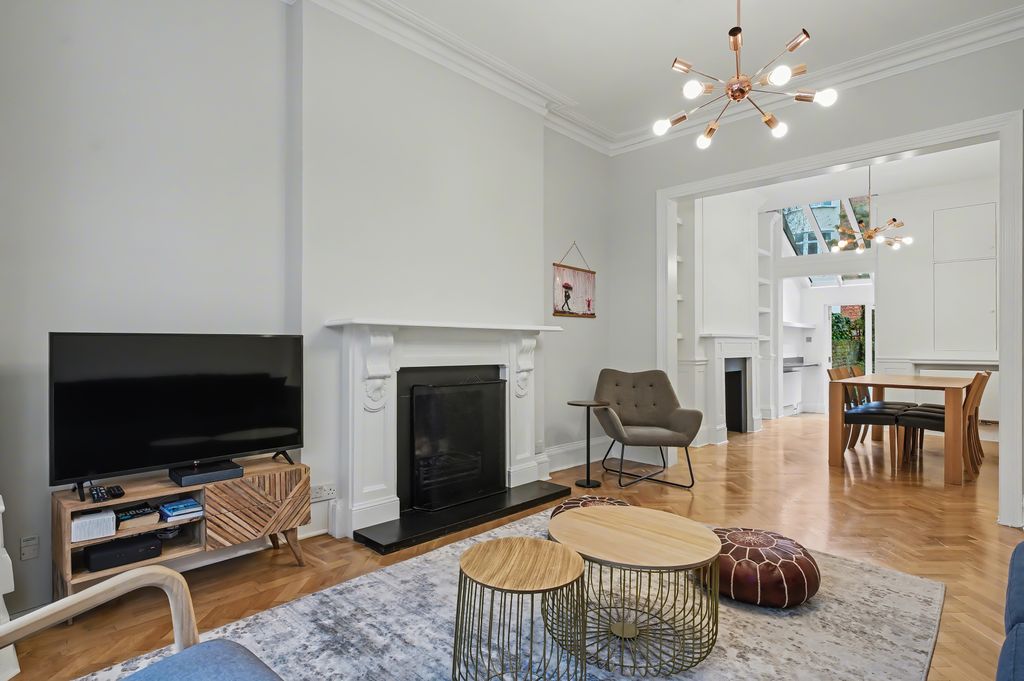 Property photo 2 of 22