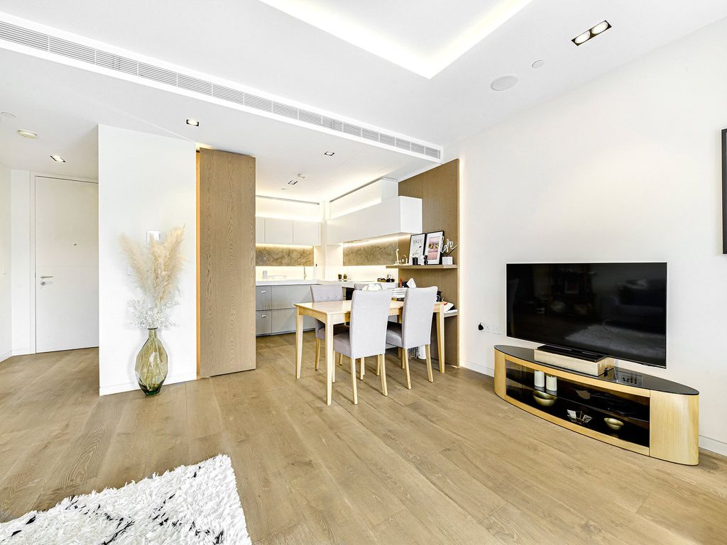 Property photo 3 of 16 Pearson Square