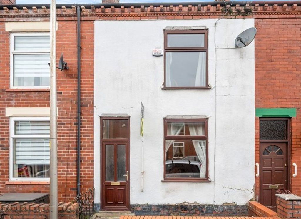 Property photo 1 of 12