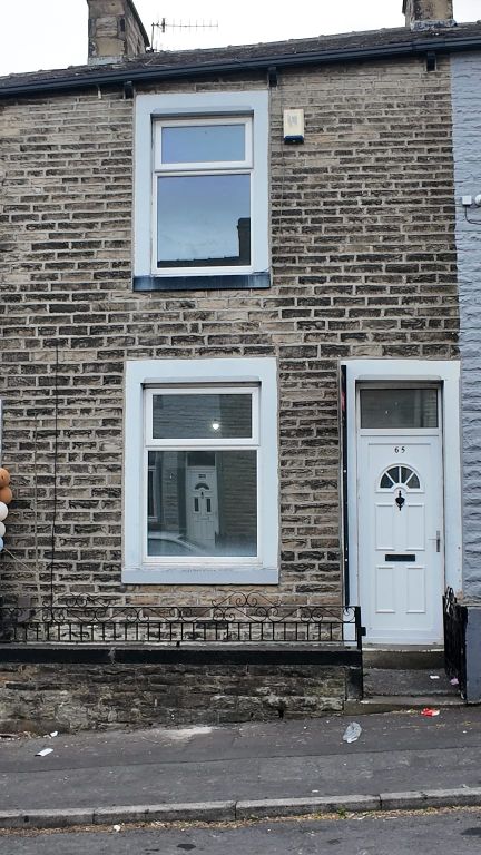 Property photo 2 of 28