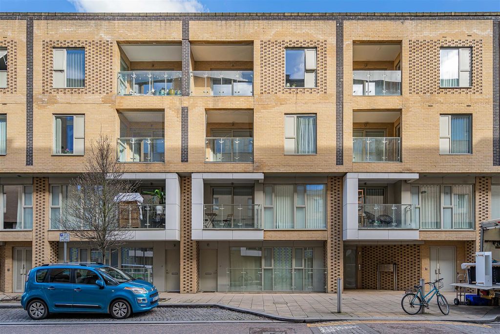 Property photo 1 of 13 2_76126.Jpg