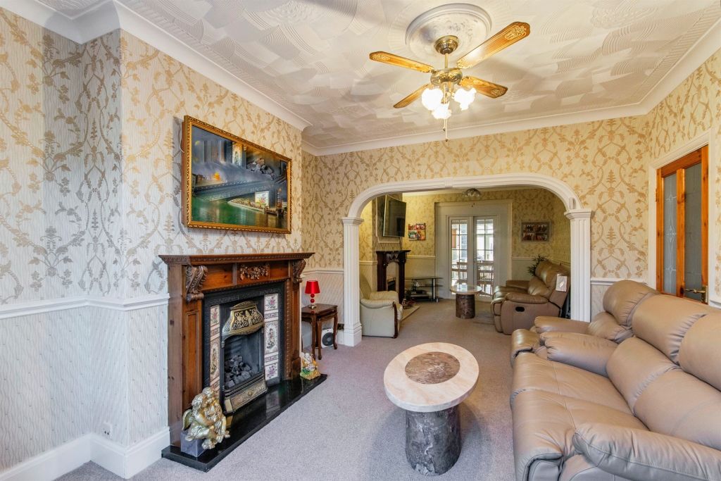 Property photo 2 of 16