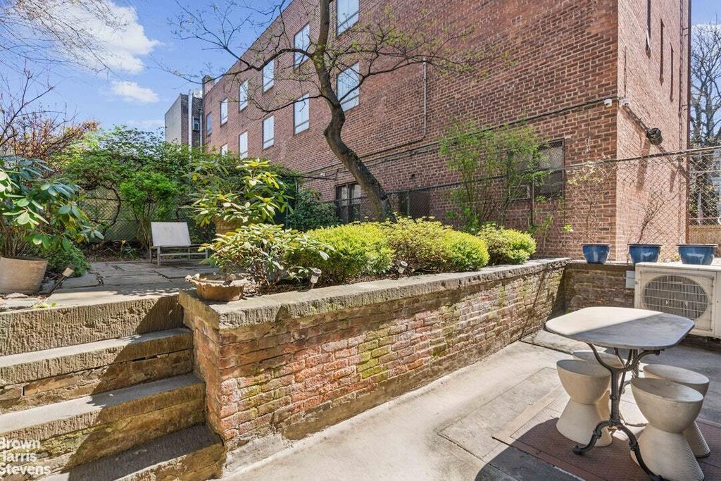 Property photo 3 of 3 <Alttext/>