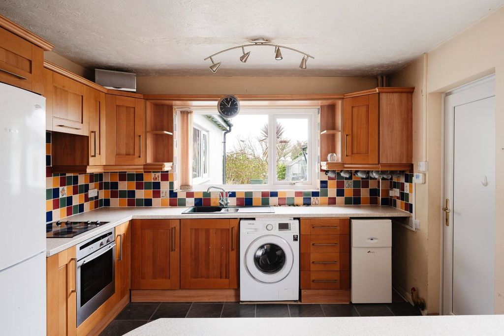 Property photo 3 of 23