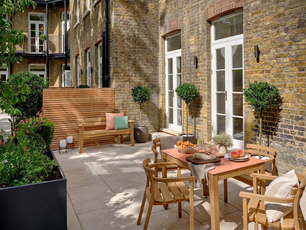 Property photo 2 of 25 Image