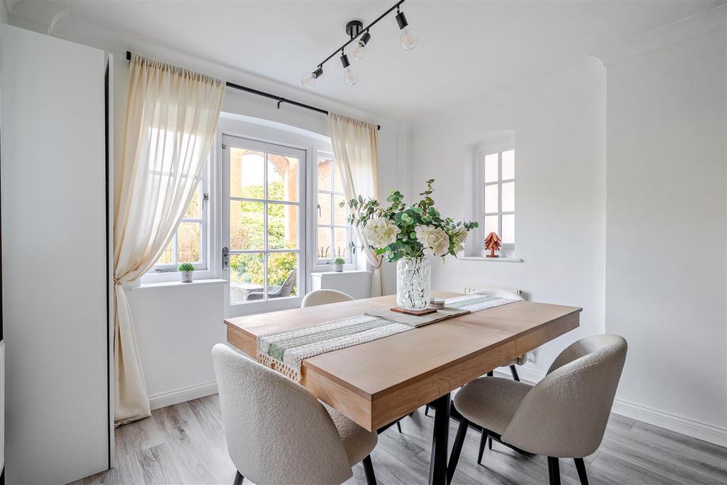 Property photo 2 of 15 Dining Area