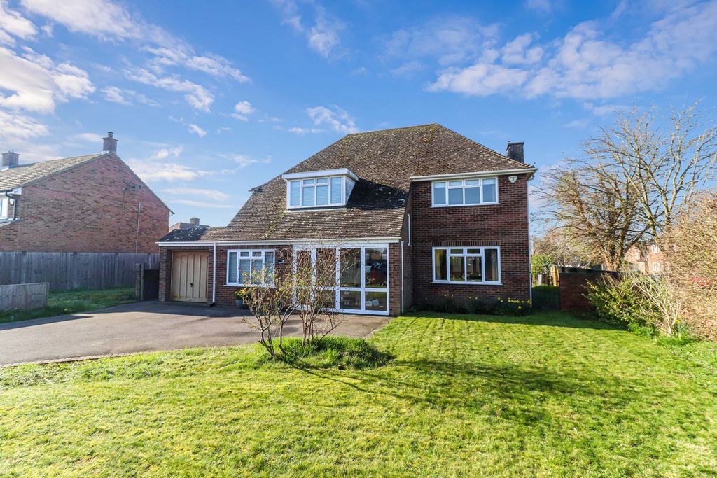 Property photo 1 of 31