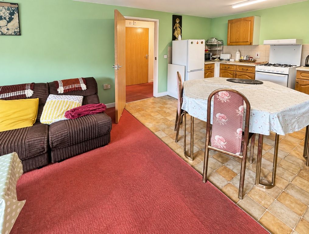 Property photo 3 of 9 5089443