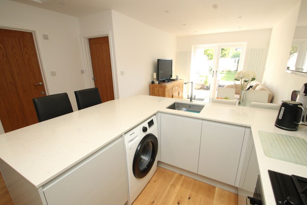 Property photo 3 of 19 Photo 13