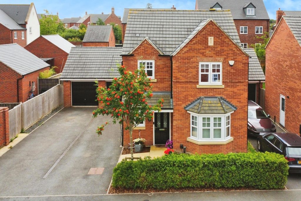 Property photo 1 of 18