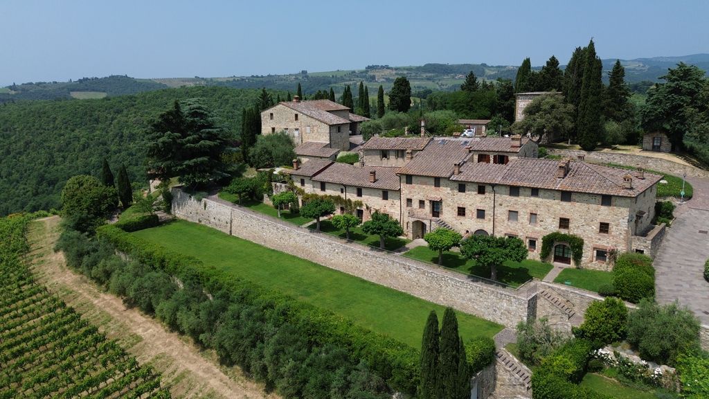 Property photo 3 of 18