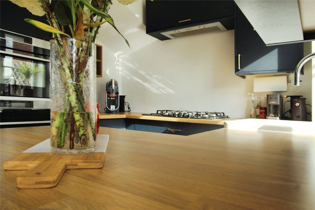 Property photo 3 of 24 Kitchen 2