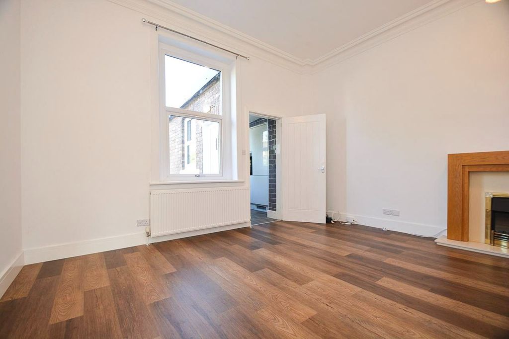 Property photo 2 of 16 5571234