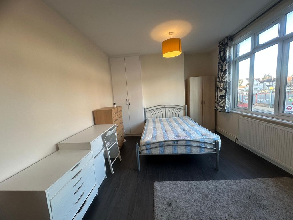 Property photo 1 of 4