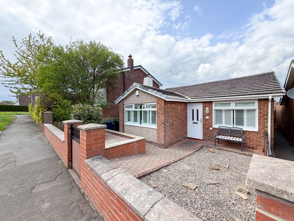 Property photo 1 of 18 External