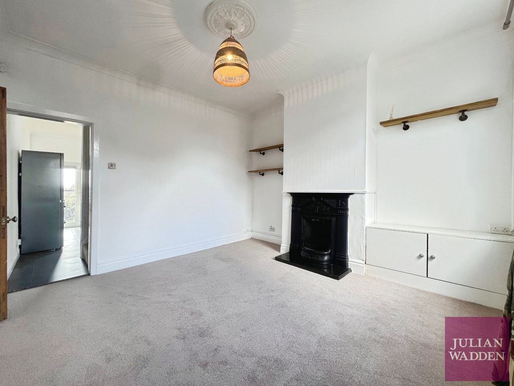 Property photo 3 of 8 Picture 3