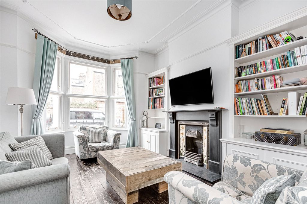 Property photo 2 of 9