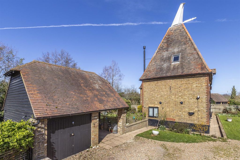 Property photo 2 of 54 Parsonage-10 Copy.Jpg