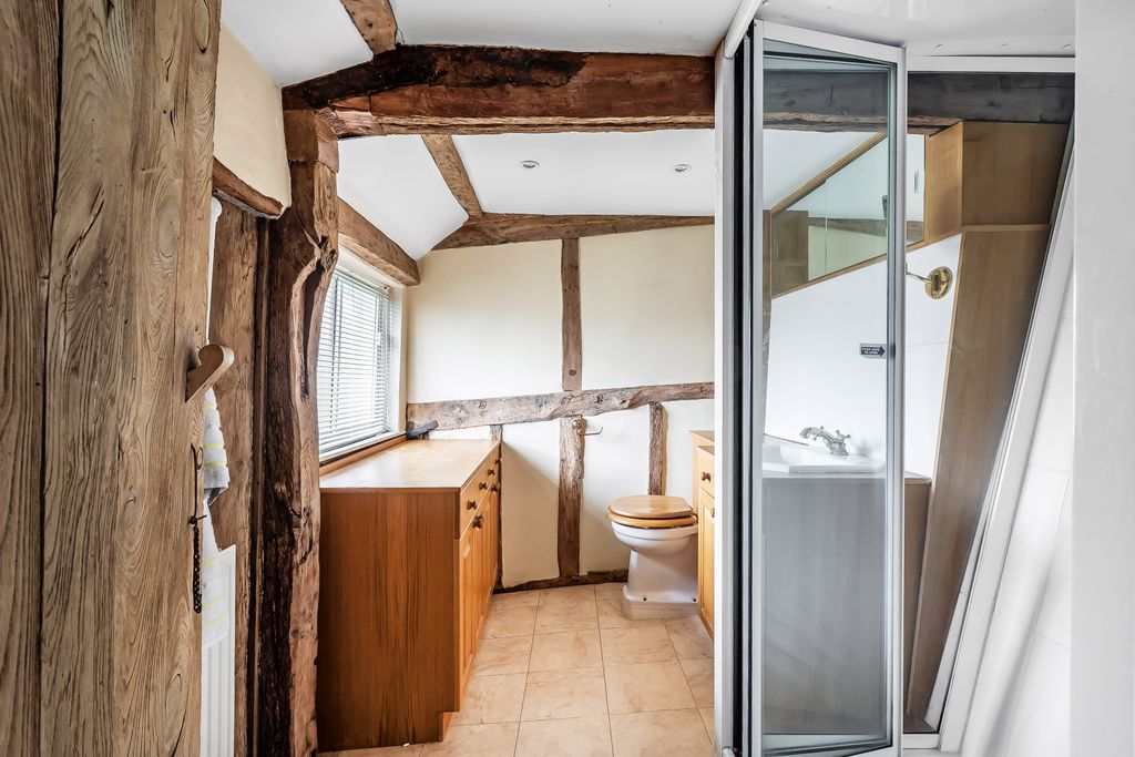Additional image 12 of 4 bed semi-detached house for saleNewchapel Road, Lingfield, Surrey RH7
