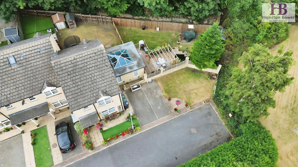 Property photo 3 of 22 External