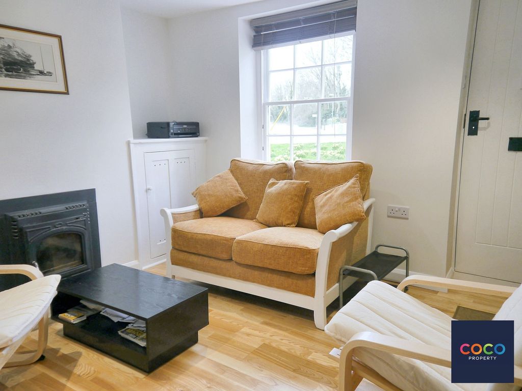 Property photo 2 of 9 Sitting Room