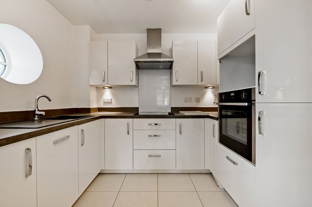 Property photo 2 of 8 Picture No. 06