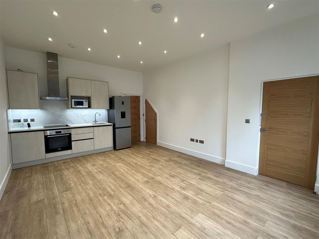 Property photo 2 of 8 3.Jpg