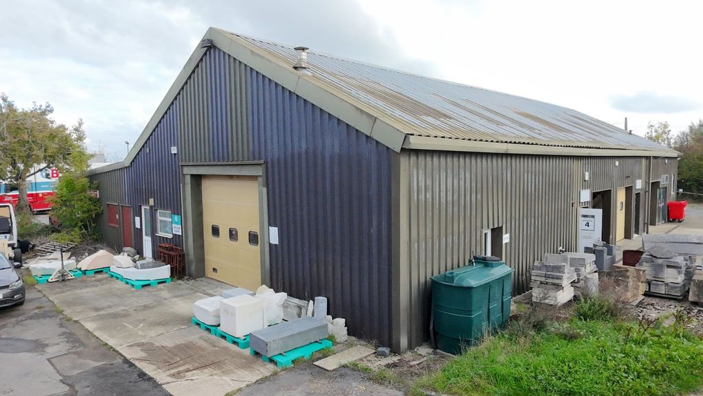 Property photo 2 of 2 Picture No. 01