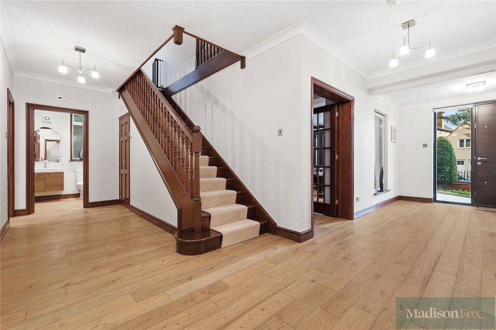 Property photo 2 of 47 Picture No. 31