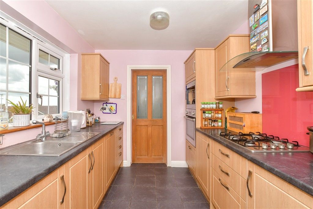 Property photo 3 of 16 Kitchen