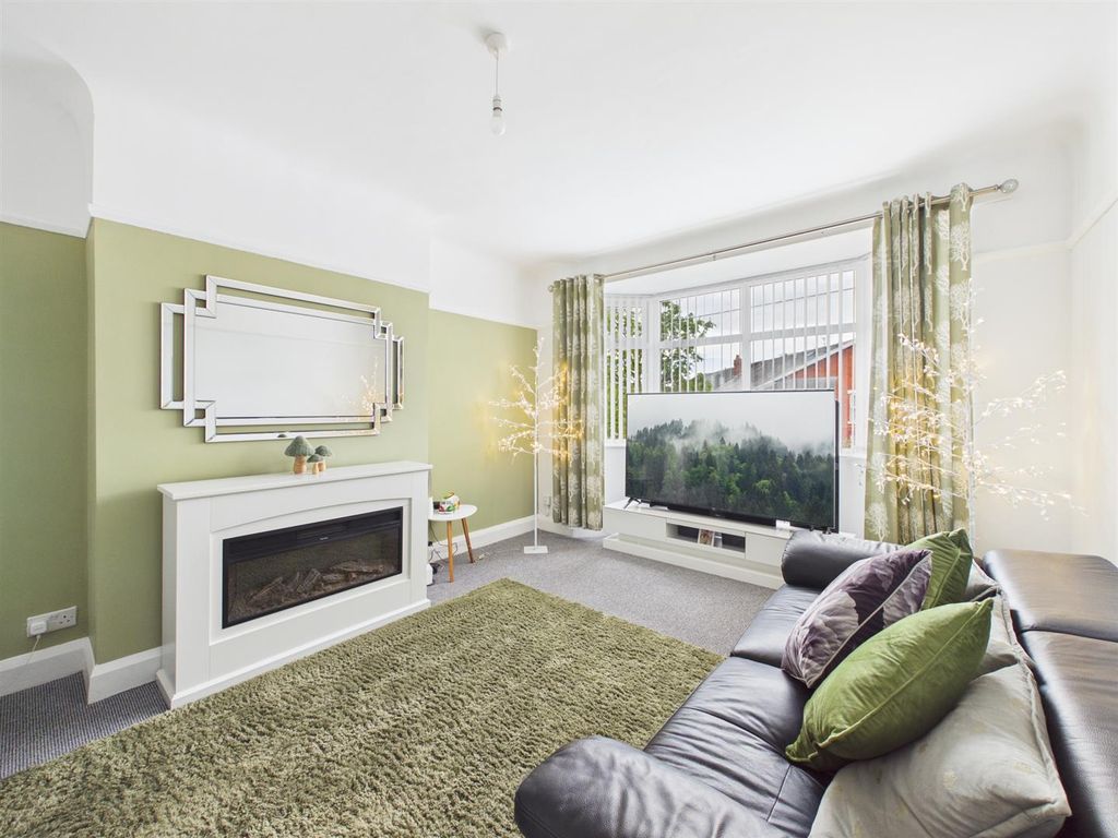 Property photo 3 of 20 Cam03844G0-Pr0435-Still002.Jpg