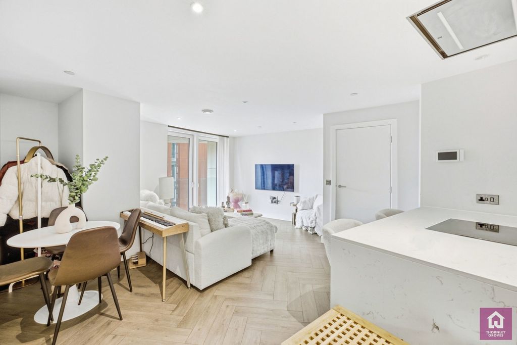 Property photo 3 of 29 Pbox-Img.Jpg