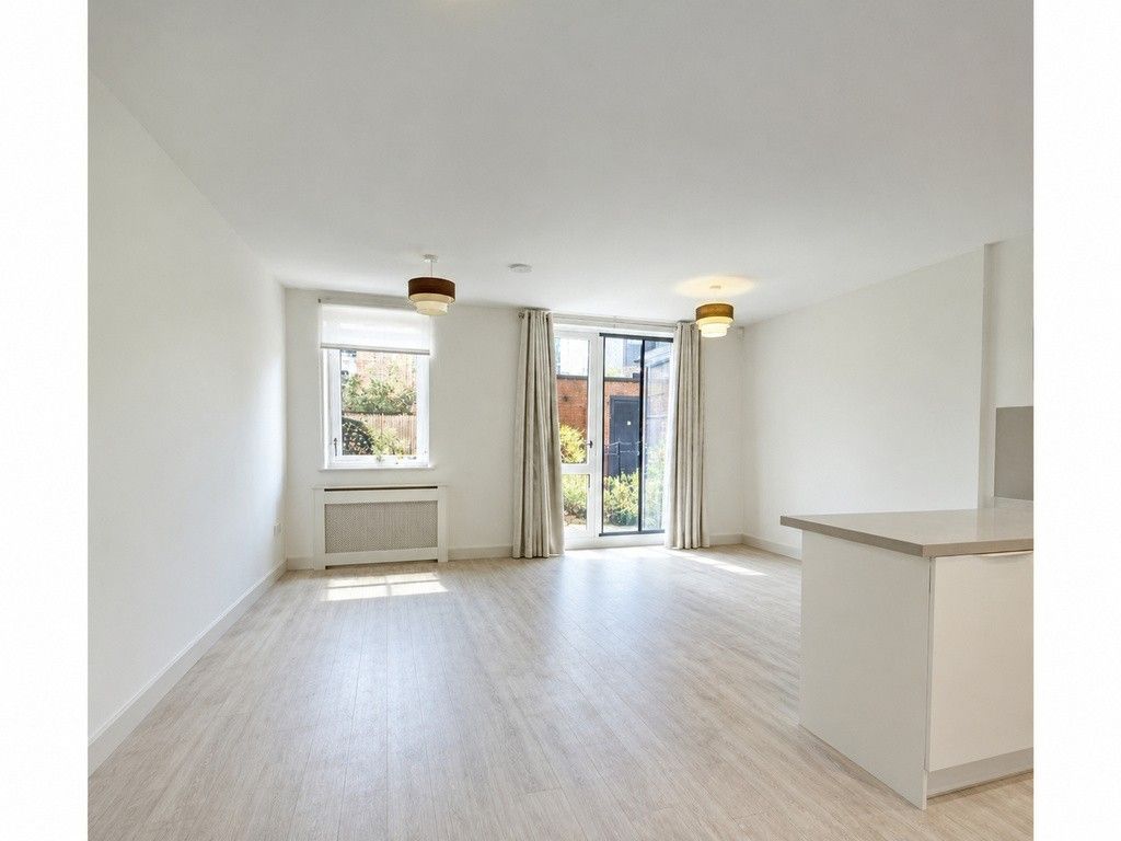 Property photo 3 of 4