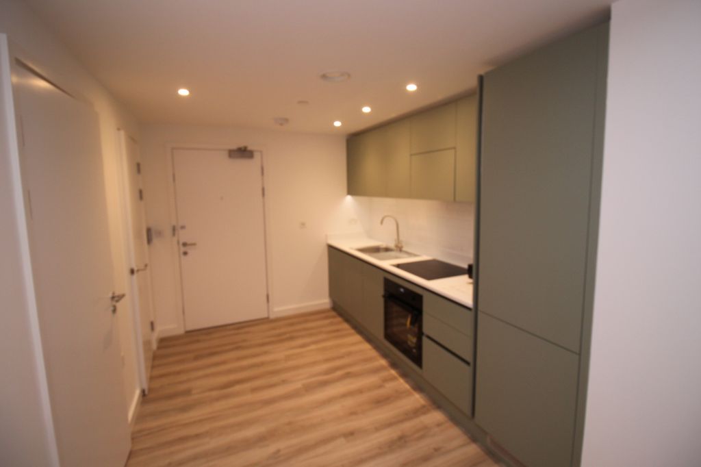 Property photo 2 of 33