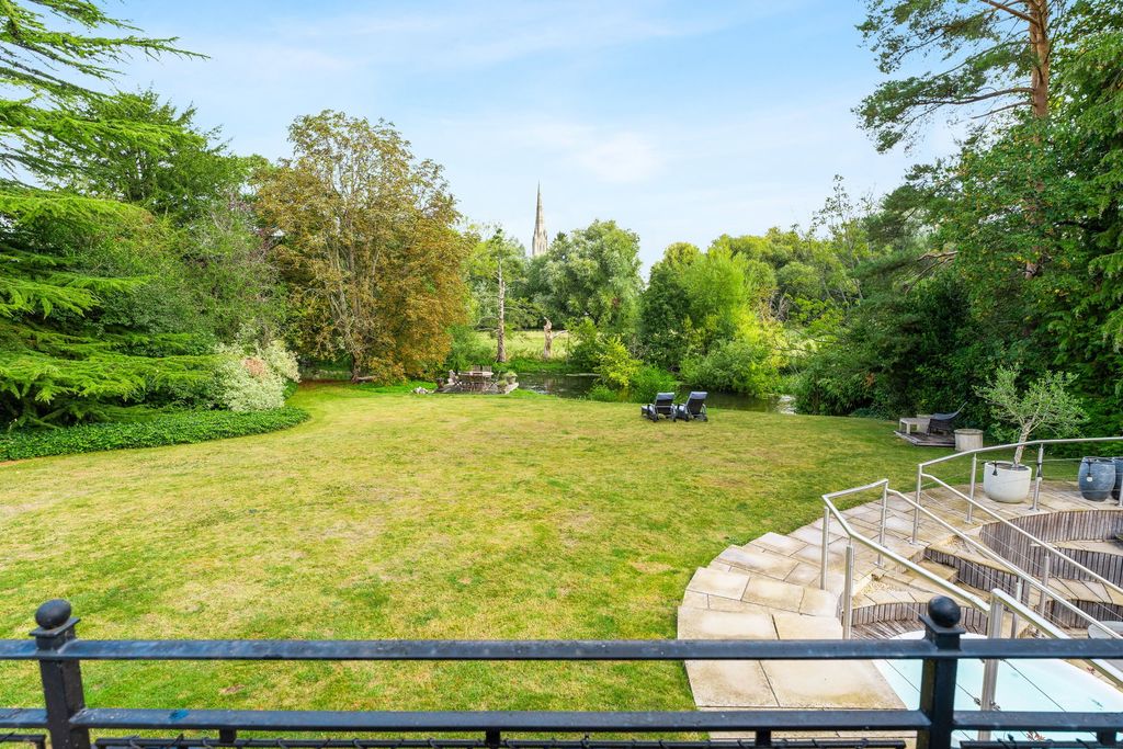 Property photo 3 of 50