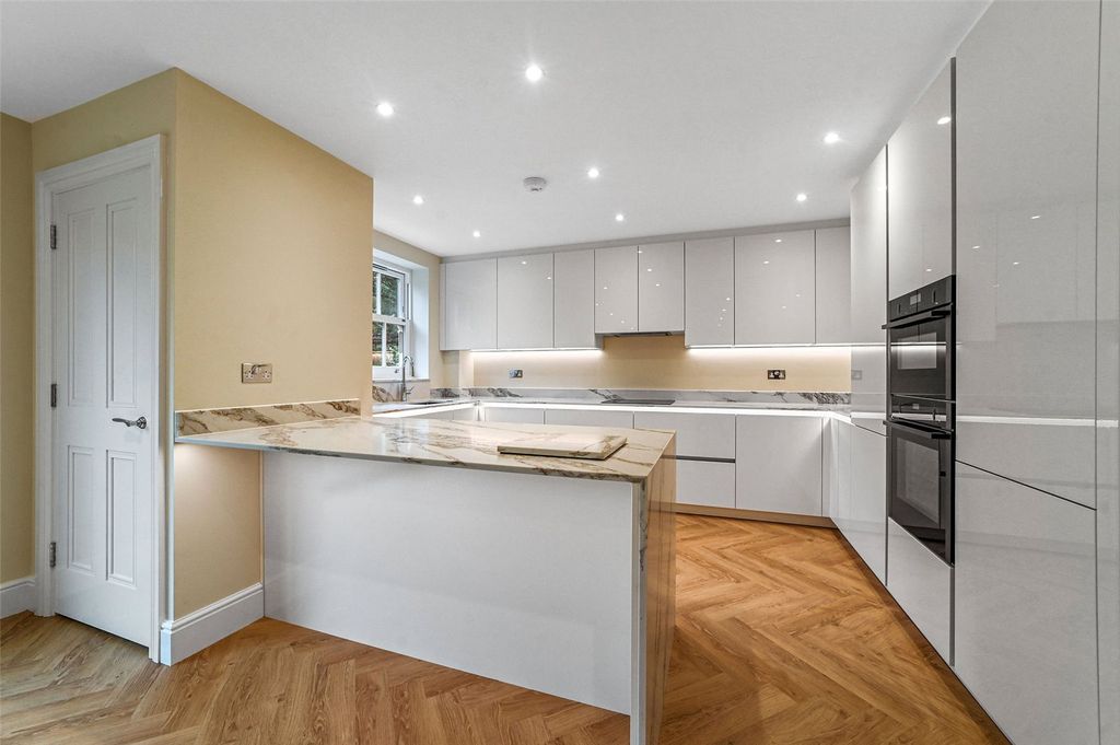 Property photo 3 of 5 Picture No. 05