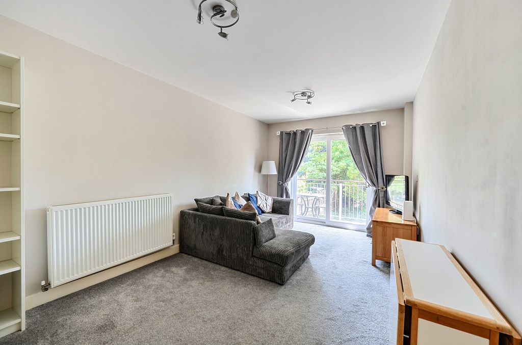 Property photo 2 of 12 1482339-15-6A3A67...