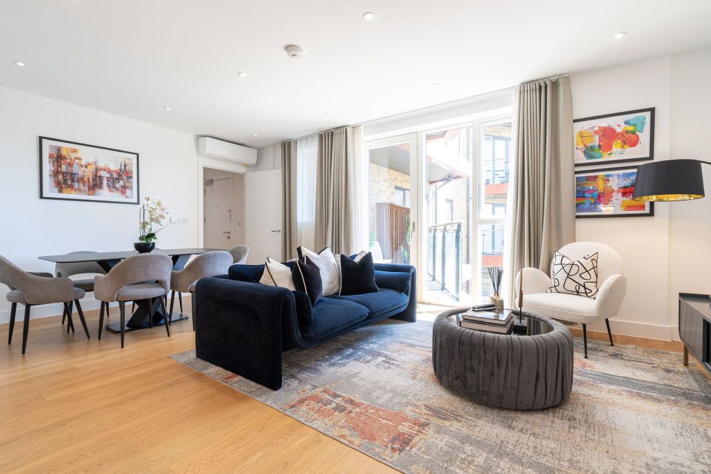 Property photo 2 of 13