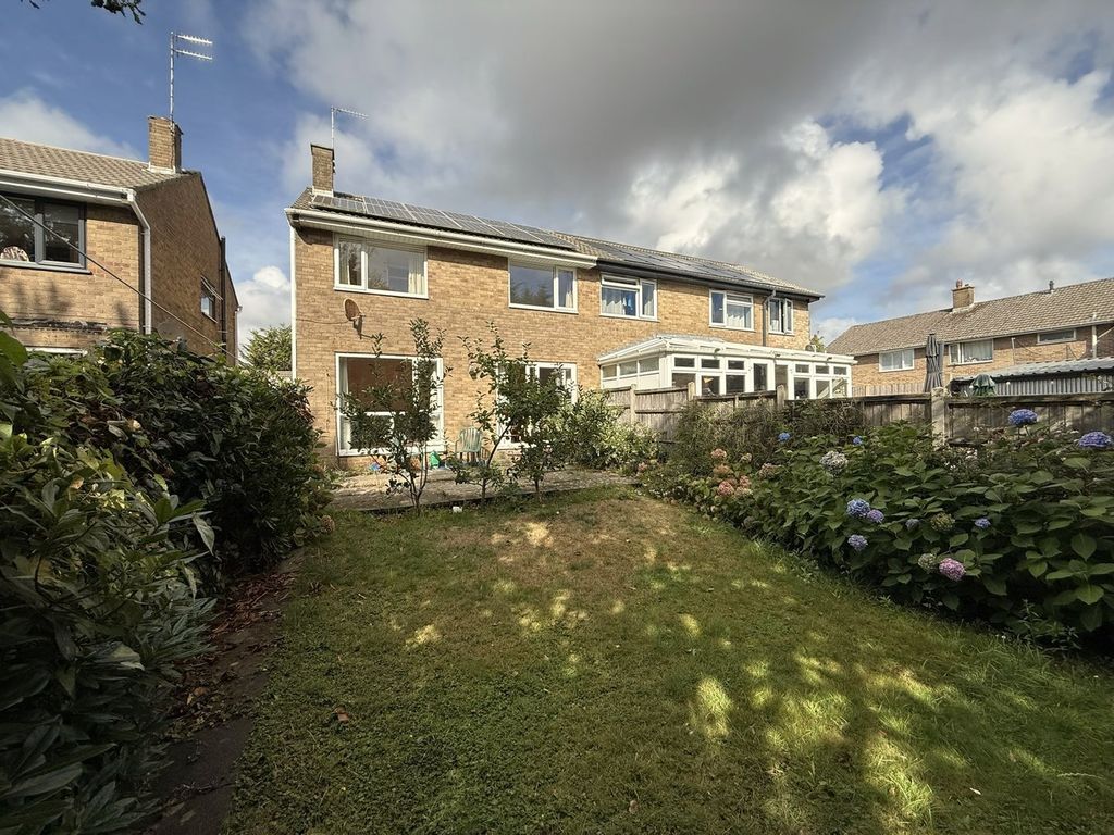 Property photo 2 of 26