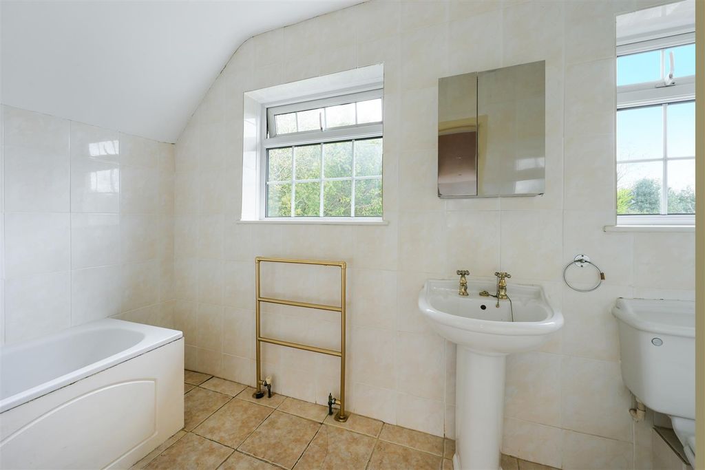 Additional image 19 of 5 bed detached house for saleHollymead Road, Chipstead, Coulsdon CR5