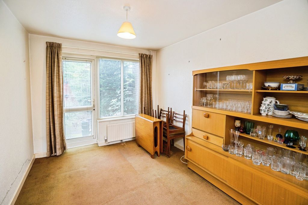 Property photo 2 of 16 Photo