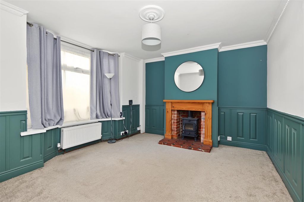 Property photo 2 of 9 Sitting Room